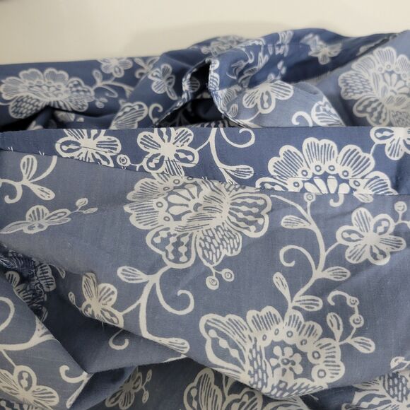 White Stag Blue & White Floral Button Up Shirt Wi/Altered Hem Sz 2X (18W-20W) - Picture 10 of 10